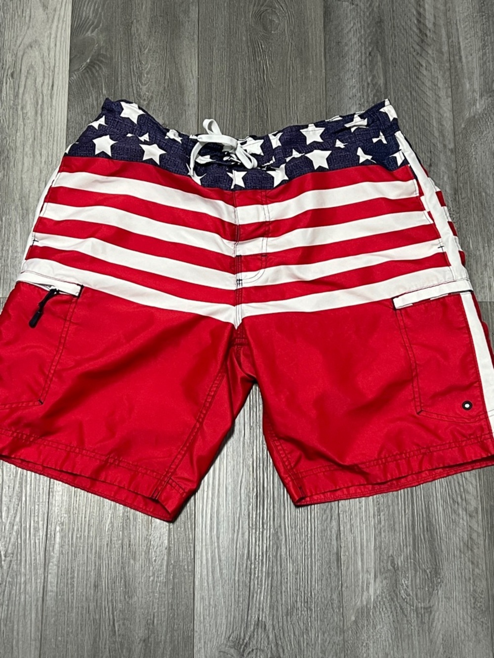 Wave Zone Men's American Flag Swim Trunks - Patriotic Board Shorts/ Size L